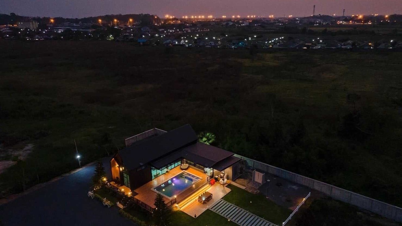 Photo of Outdoor in Nong Khae