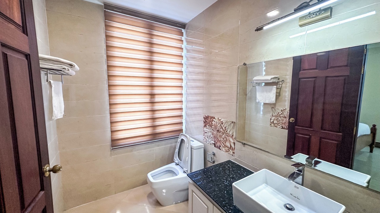 Photo of Bathroom in Chamkar Mon