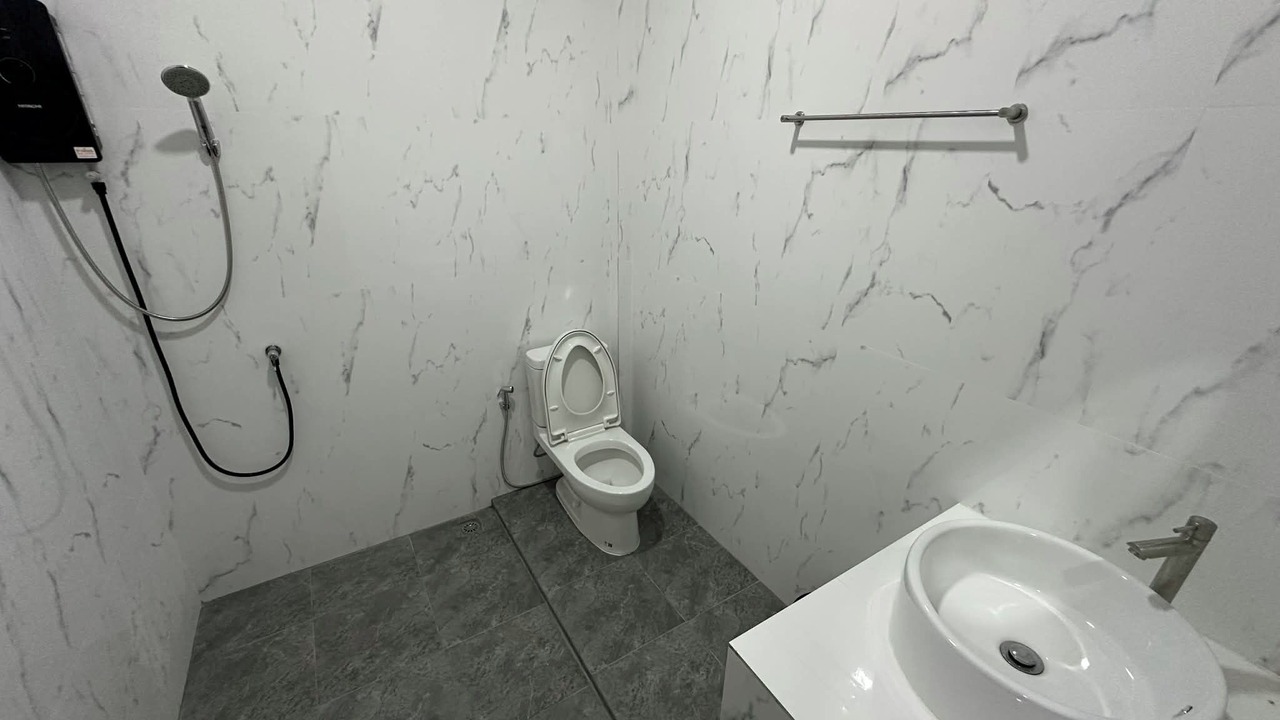 Photo of Bathroom in Tha Muang