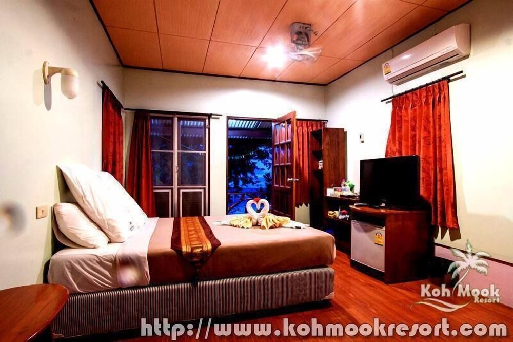 Photo of Bedroom in Ko Mook
