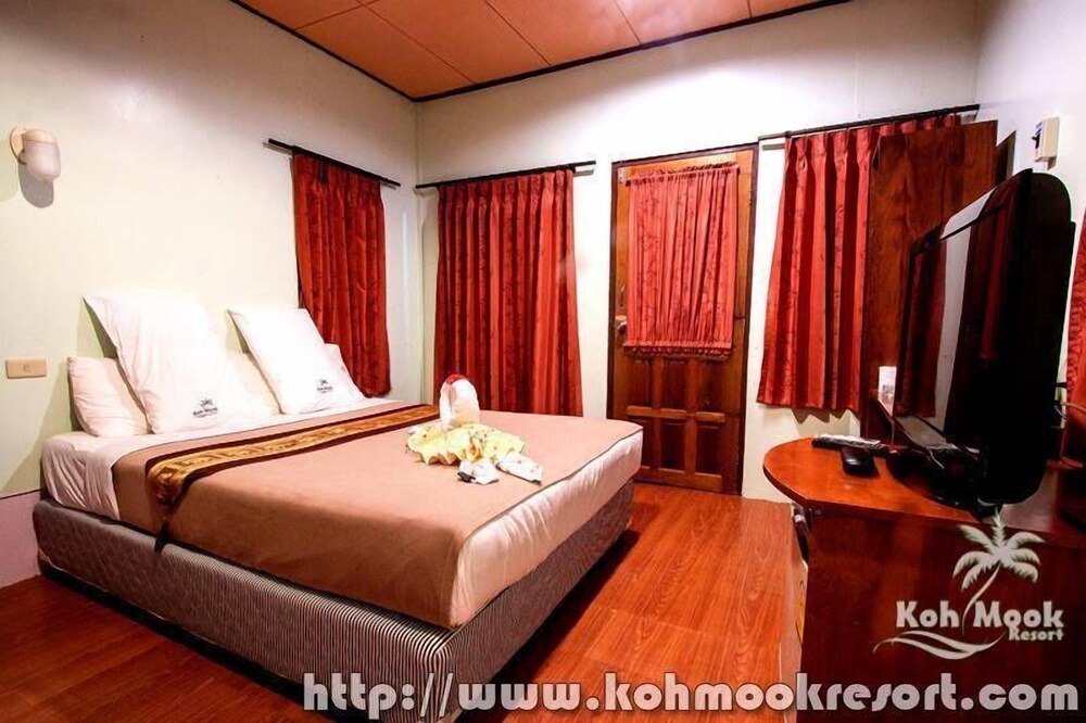 Photo of Bedroom in Ko Mook