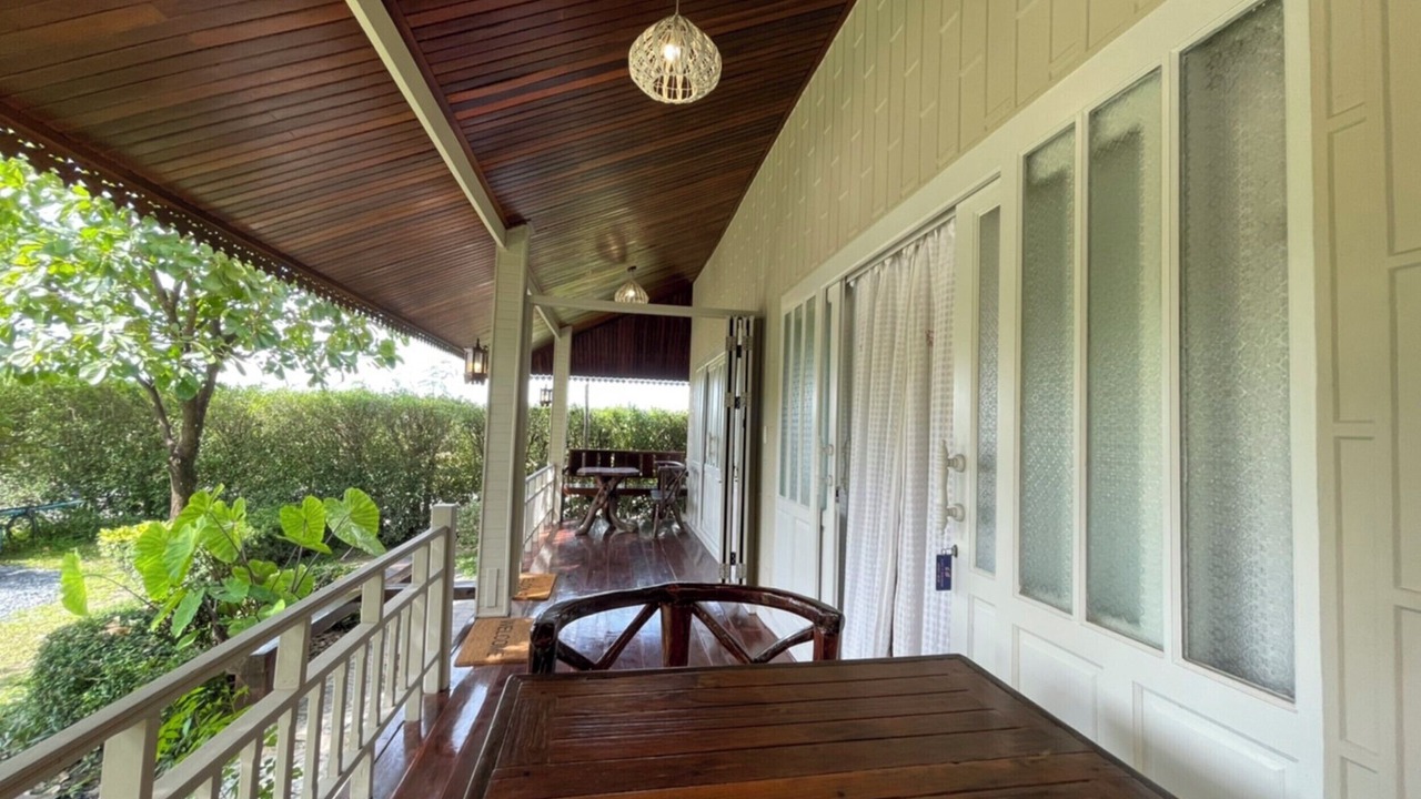 Photo of Bedroom in Khanong Phra
