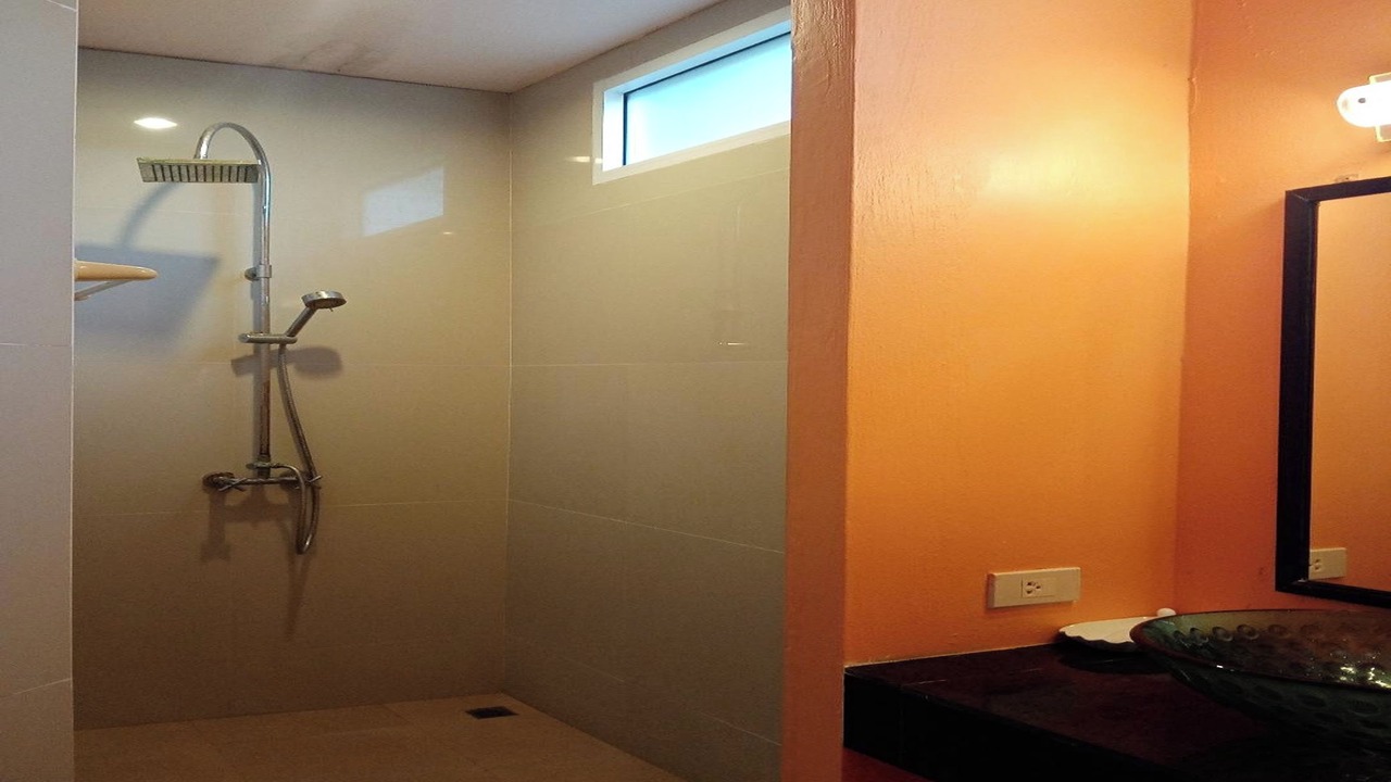 Photo of Bathroom in Saladan