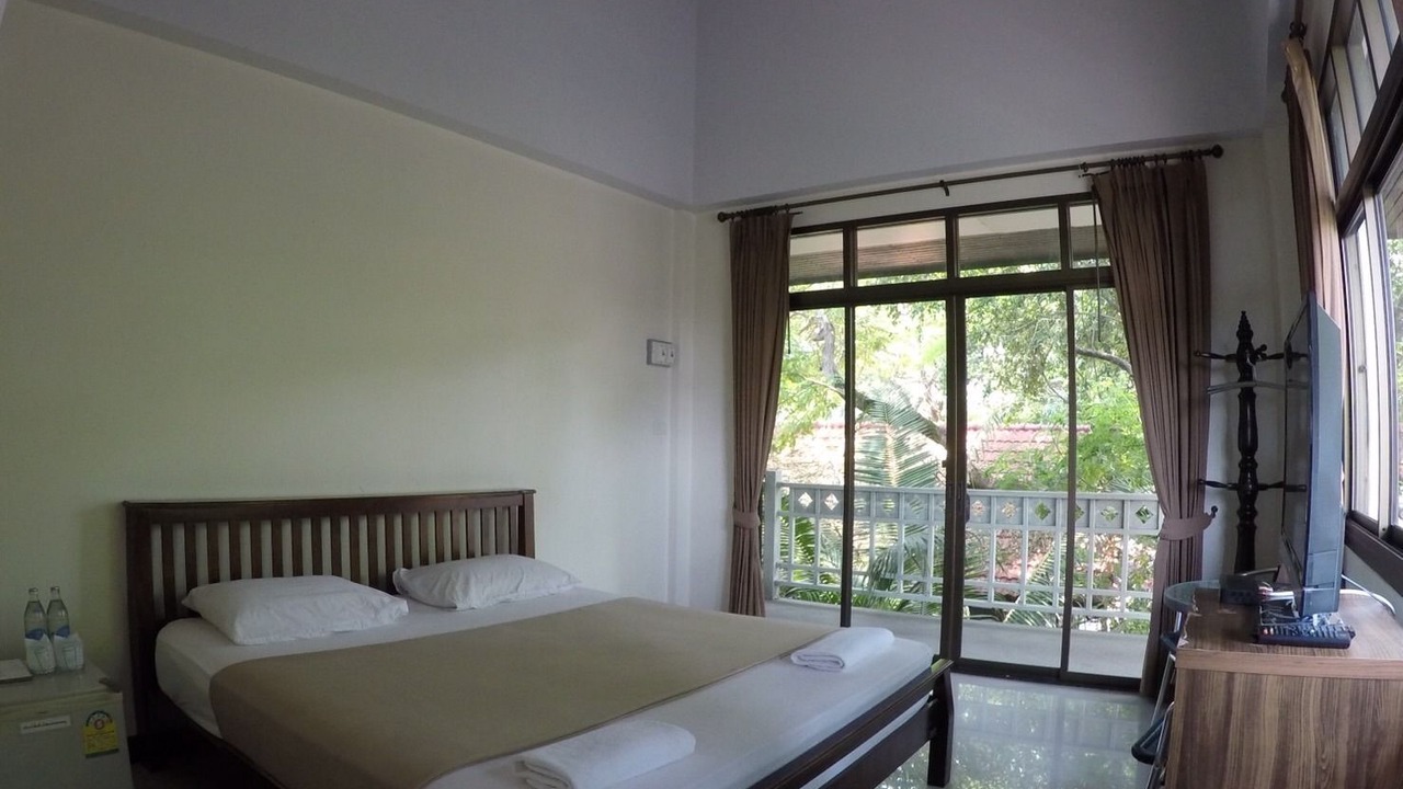 Photo of Bedroom in Lumphli