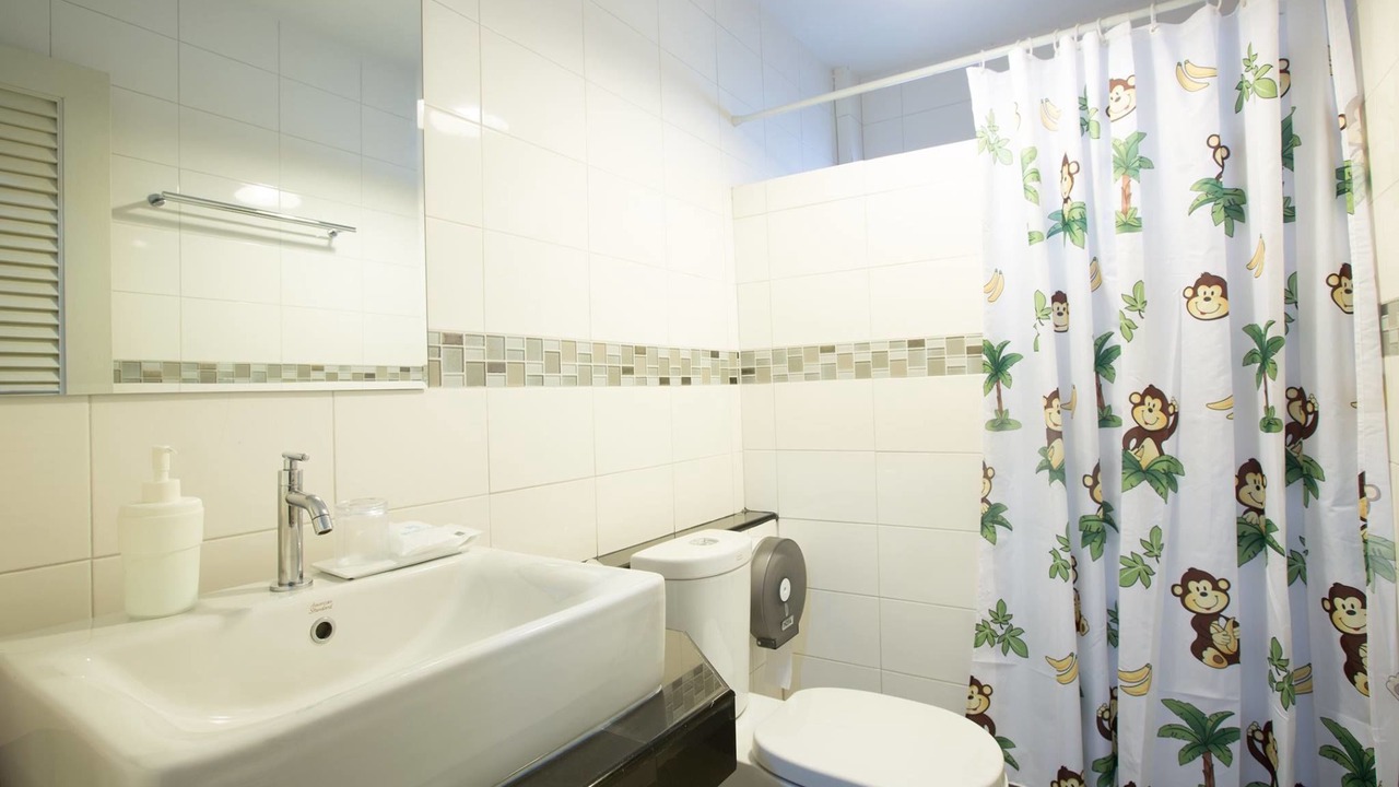 Photo of Bathroom in Tha Rap