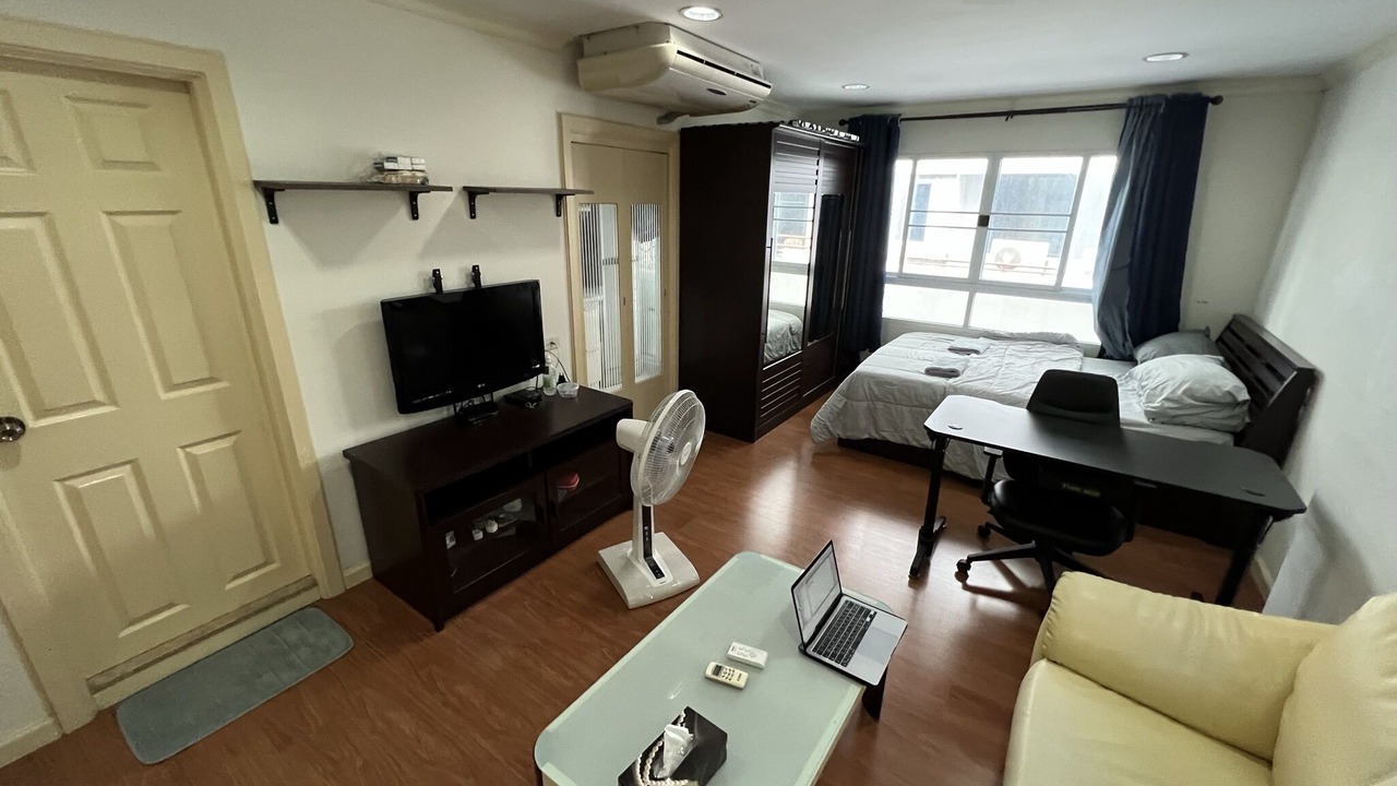 Photo of Bedroom in Bangkok Central Business District
