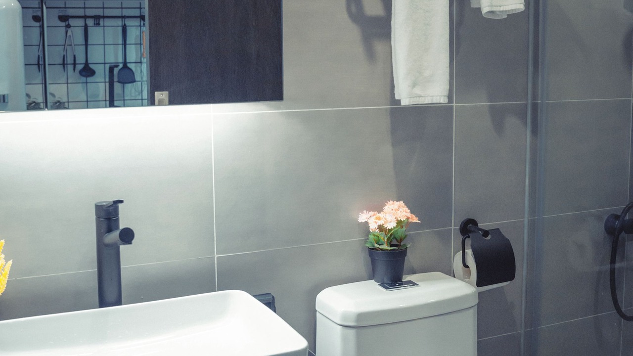 Photo of Bathroom in Chamkar Mon