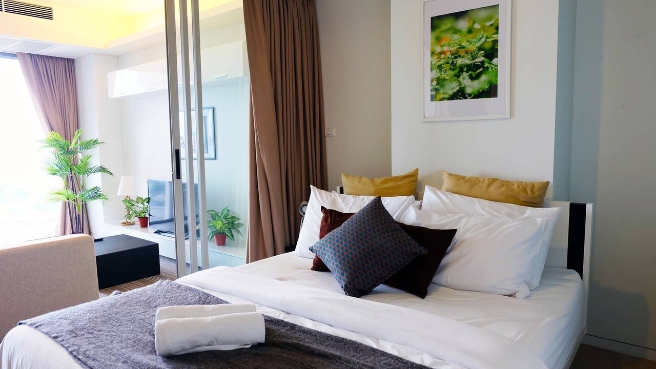 Photo of Bedroom in Samsen Nai