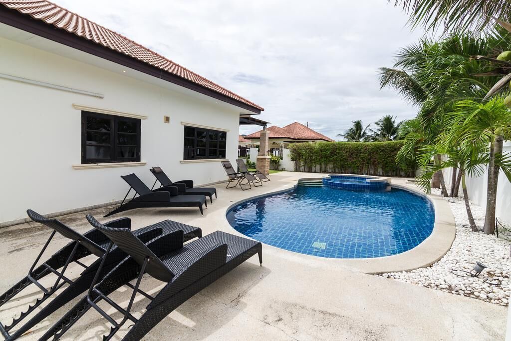 Photo of Outdoor in Hin Lek Fai
