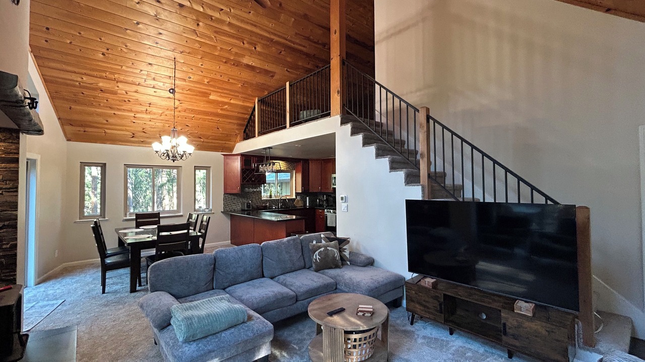 Photo of Livingroom in Sri Phum