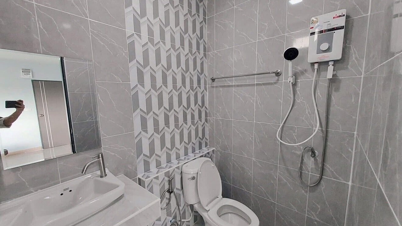Photo of Bathroom in Map Yang Phon