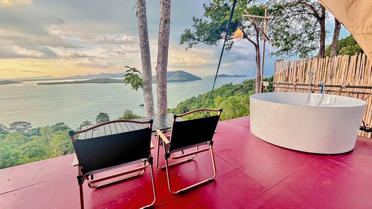 Photo of Bedroom in Ko Sire