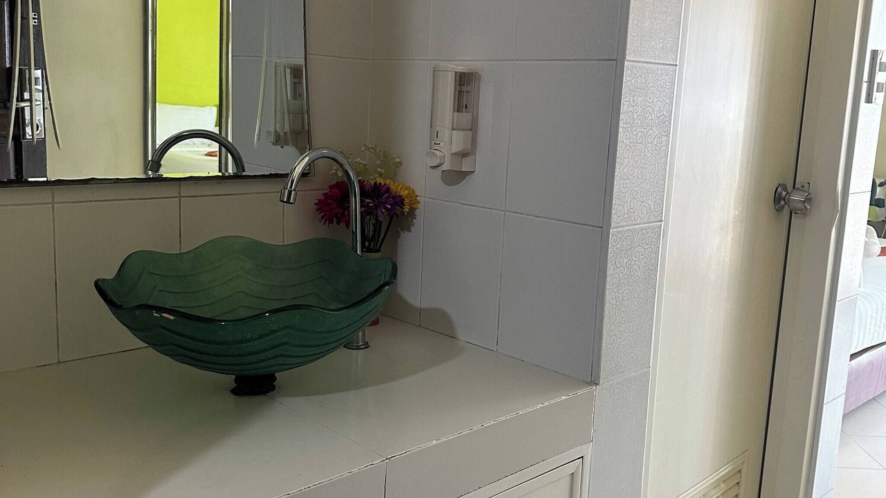 Photo of Bathroom in Thanon Phaya Thai