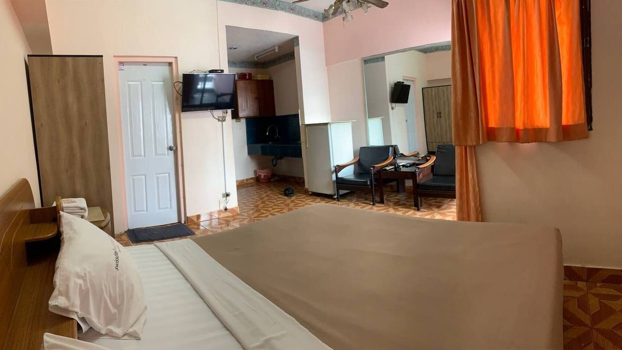 Photo of Bedroom in Thanon Phaya Thai