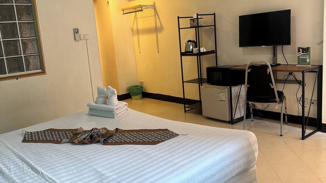 Photo of Bedroom in Thanon Phaya Thai