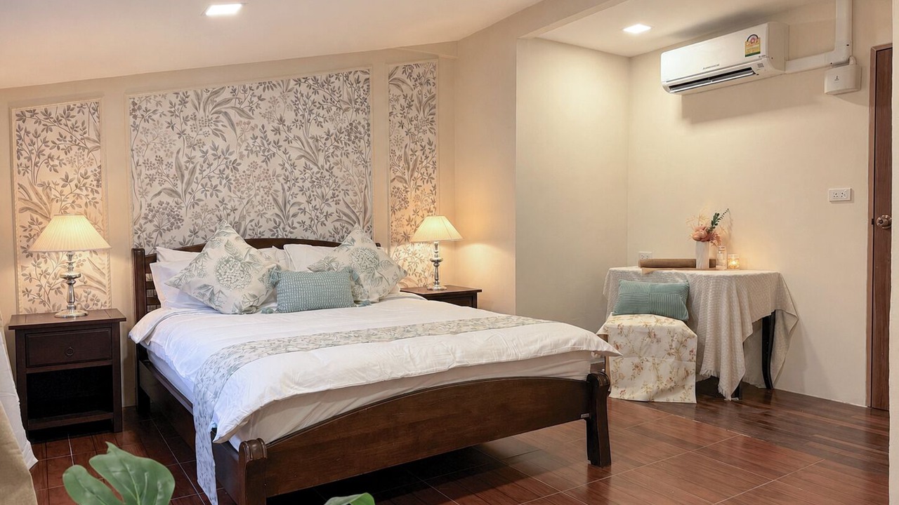 Photo of Bedroom in Huai Khwang