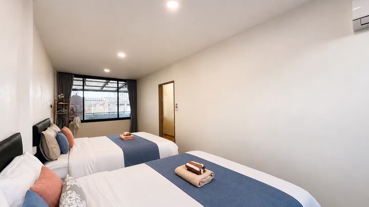 Photo of Bedroom in Thanon Phetchaburi