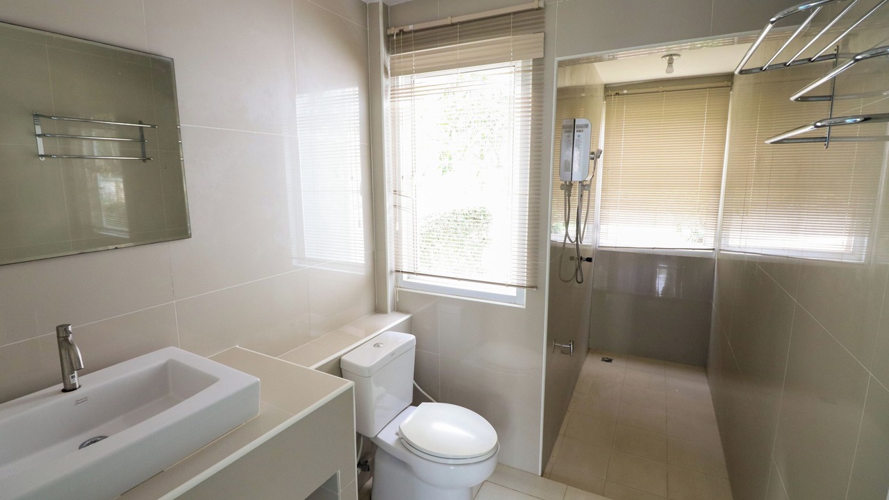 Photo of Bathroom in Thong Chai
