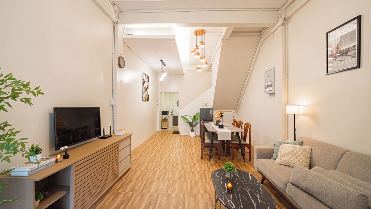 Photo of Livingroom in Pom Prap Sattru Phai