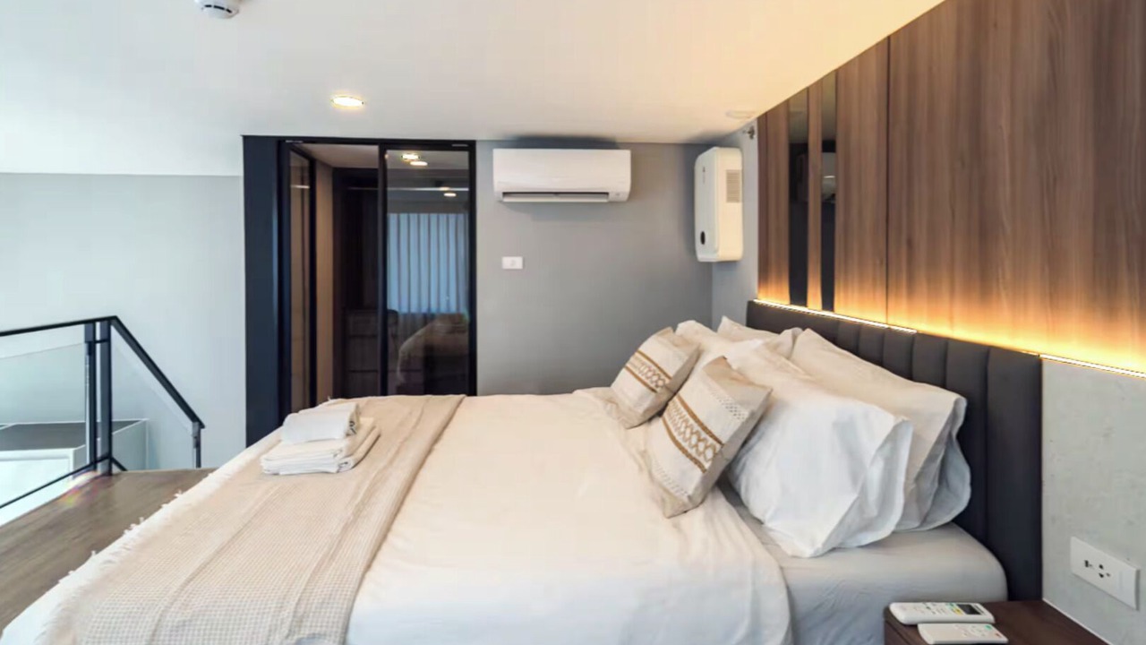Photo of Bedroom in Huai Khwang