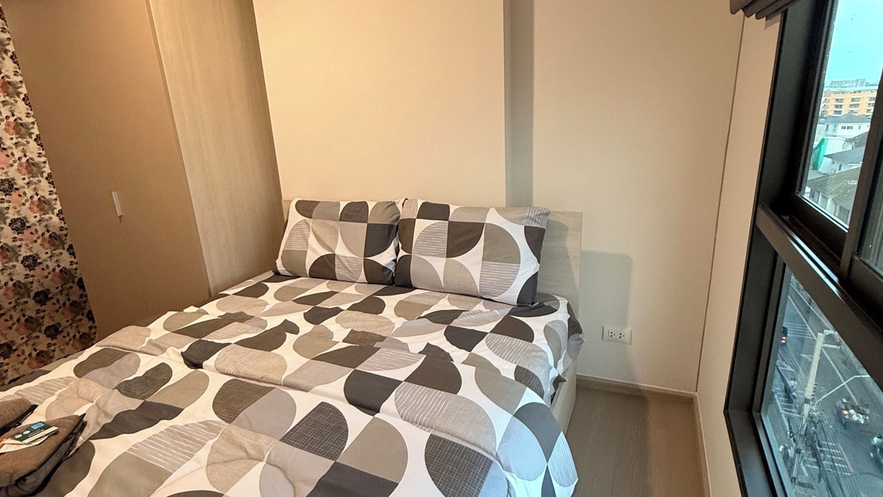 Photo of Bedroom in Phra Khanong