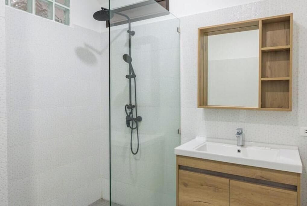 Photo of Bathroom in Maret