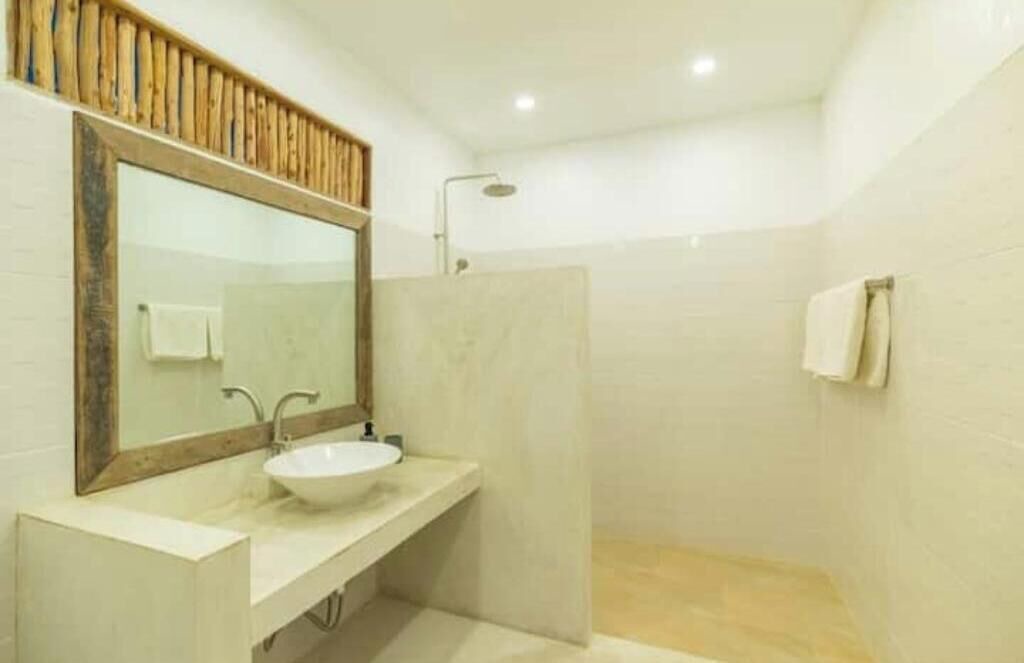 Photo of Bathroom in Maret