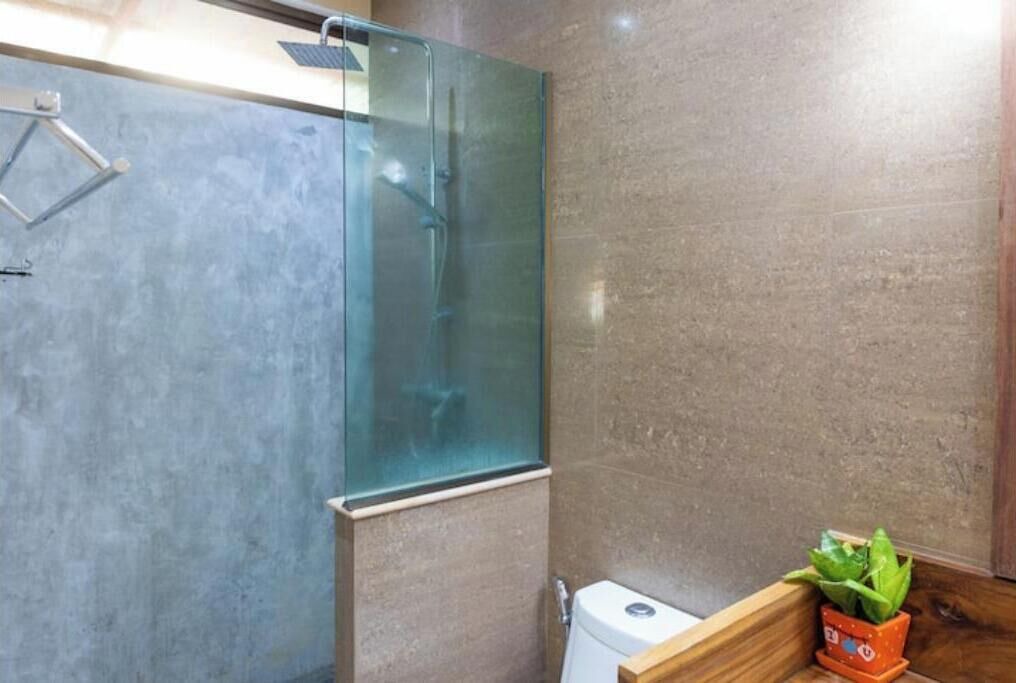 Photo of Bathroom in Maret