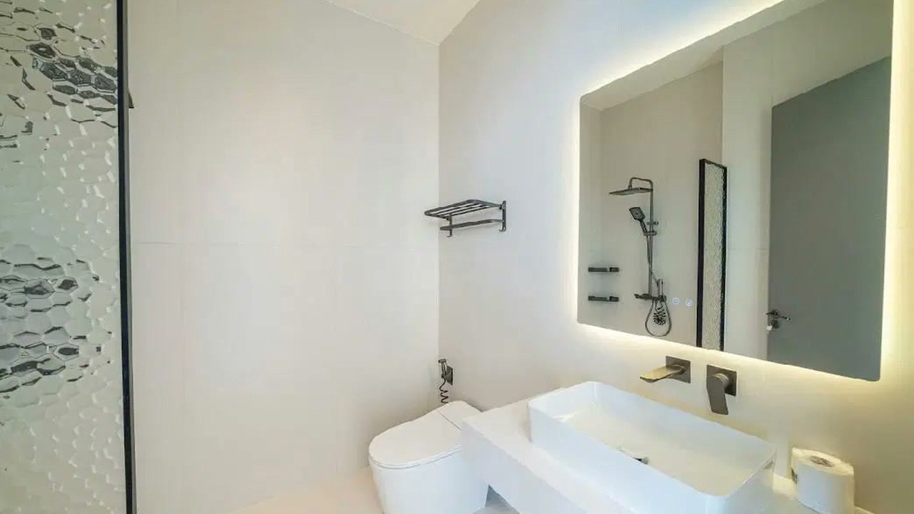 Photo of Bathroom in Pong