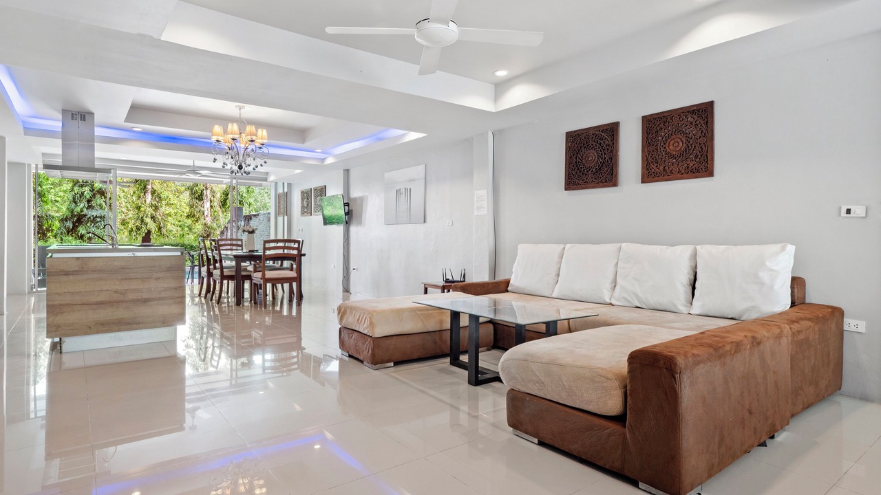Photo of Livingroom in Kathu