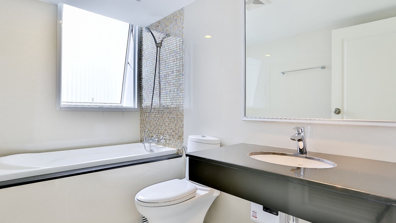 Photo of Bathroom in Khlong Tan Nuea