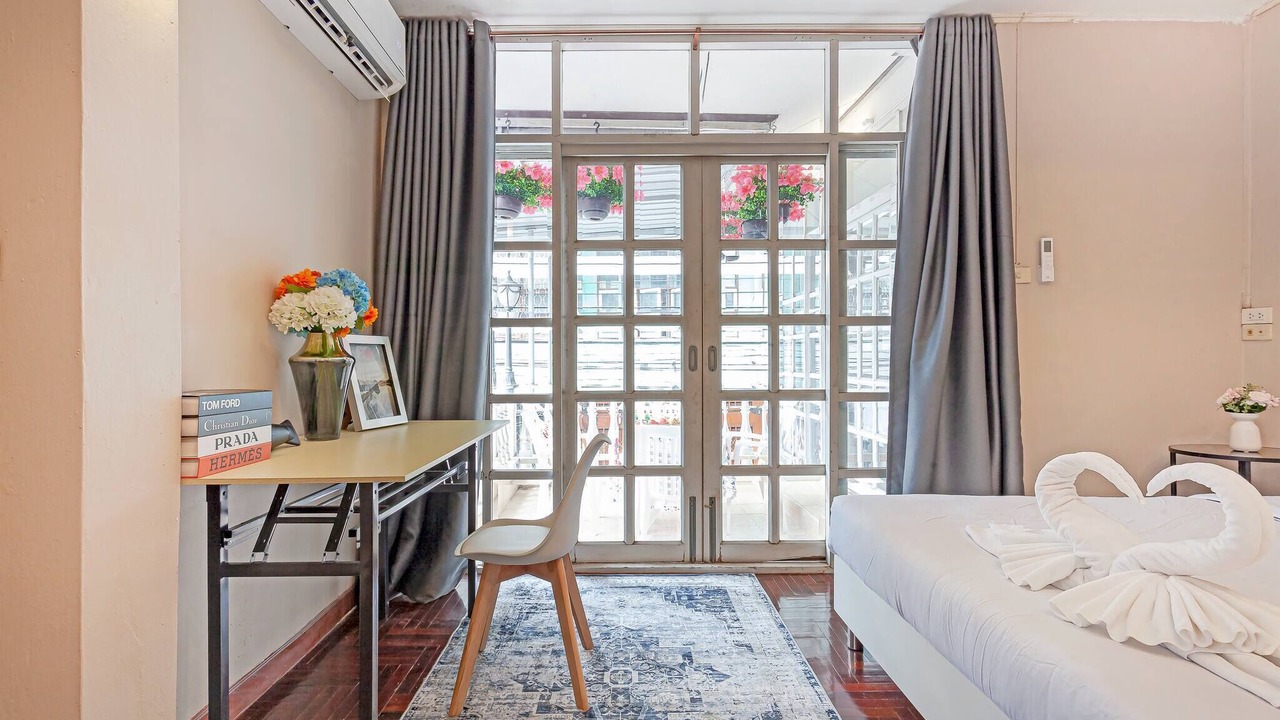 Photo of Bedroom in Khlong Tan