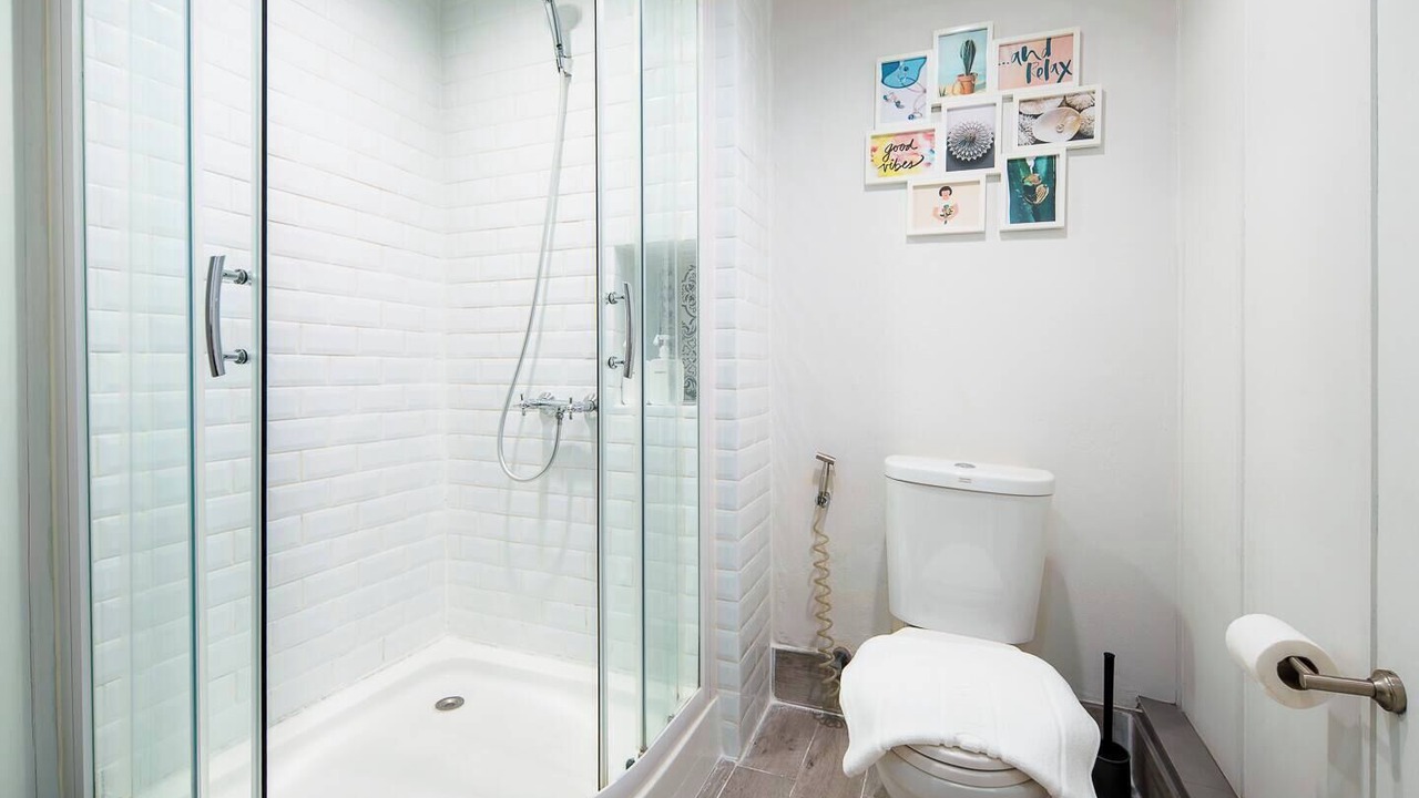 Photo of Bathroom in Si Phraya