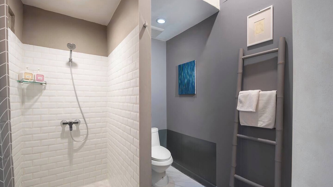 Photo of Bathroom in Si Phraya