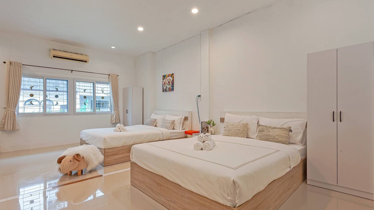 Photo of Bedroom in Phra Khanong