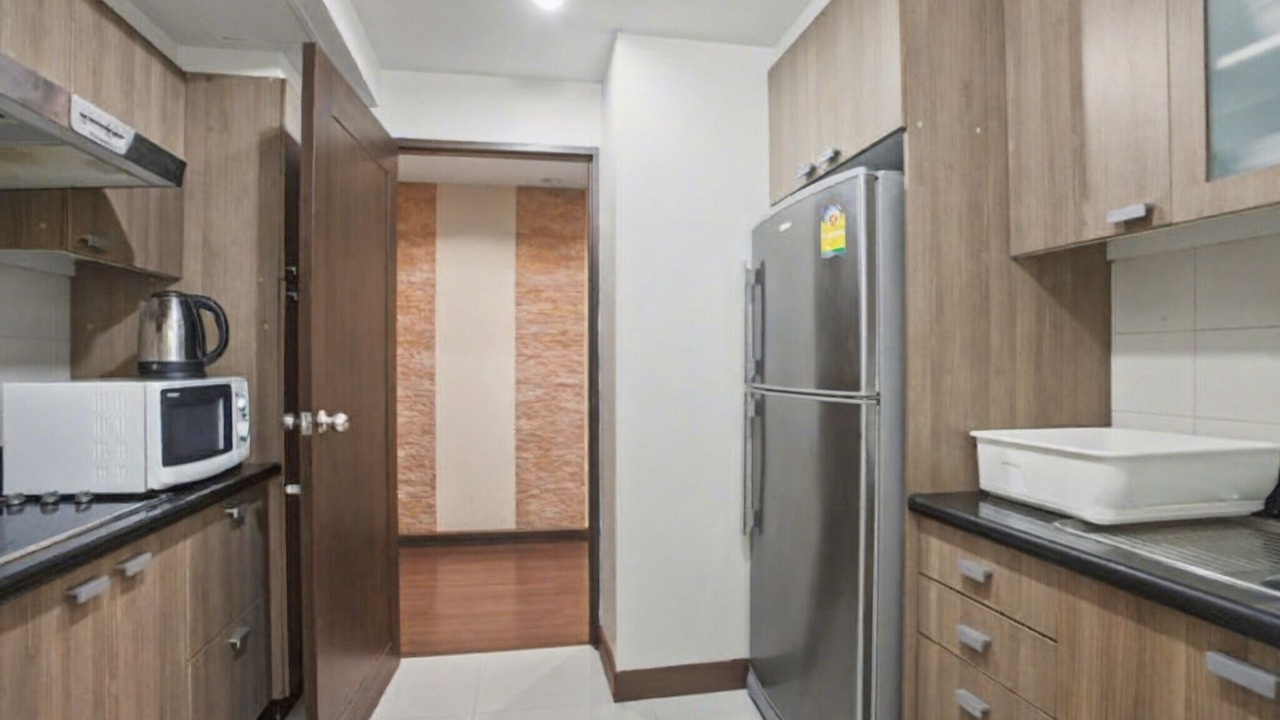 Photo of Kitchen in Khlong Toei Nuea