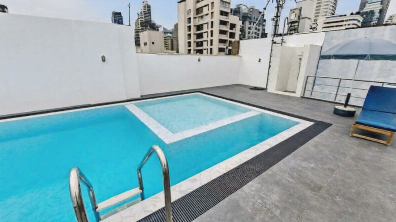 Photo of Outdoor in Khlong Toei Nuea