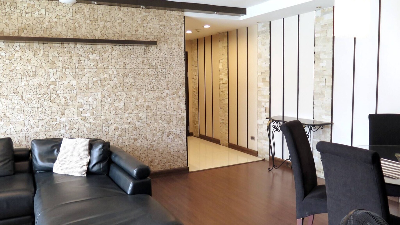 Photo of Livingroom in Khlong Toei Nuea