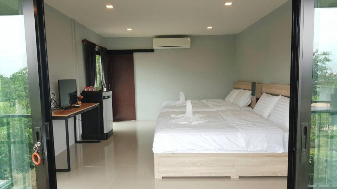 Photo of Others in Photharam