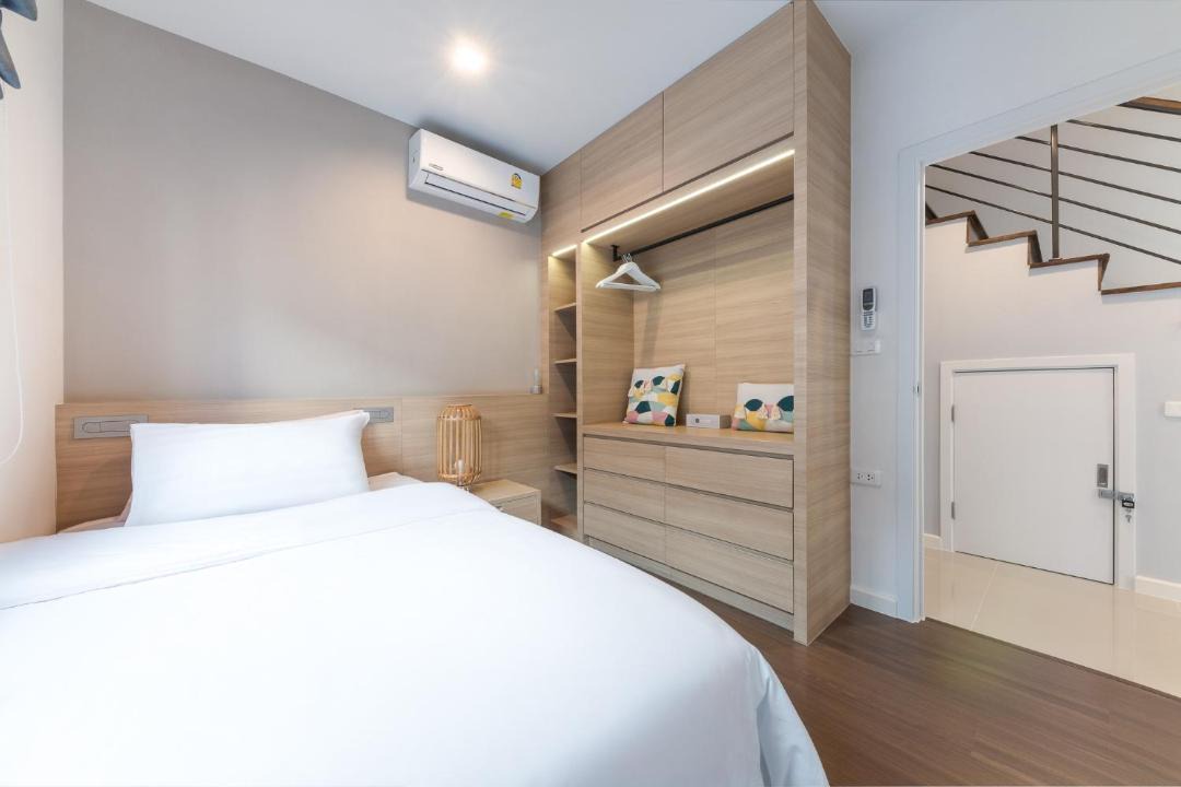 Photo of Bedroom in Racha Thewa