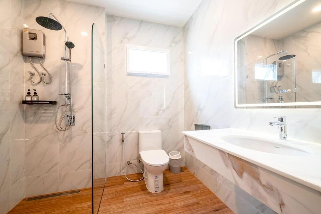 Photo of Bathroom in Pong