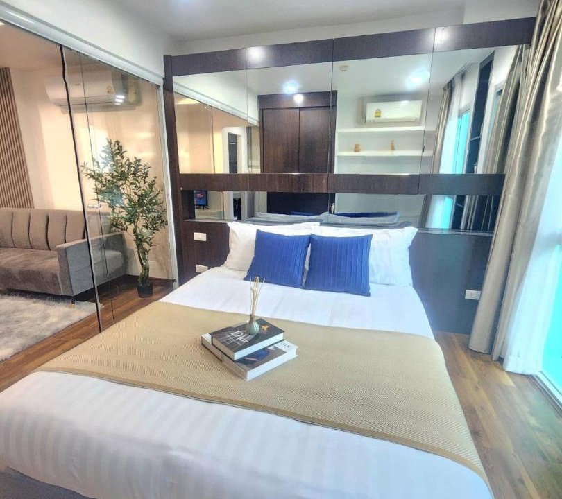 Photo of Bedroom in Khanna Yao