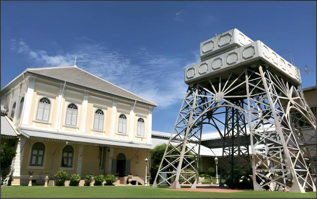 Photo of Buildings in Wat Bowon Niwet