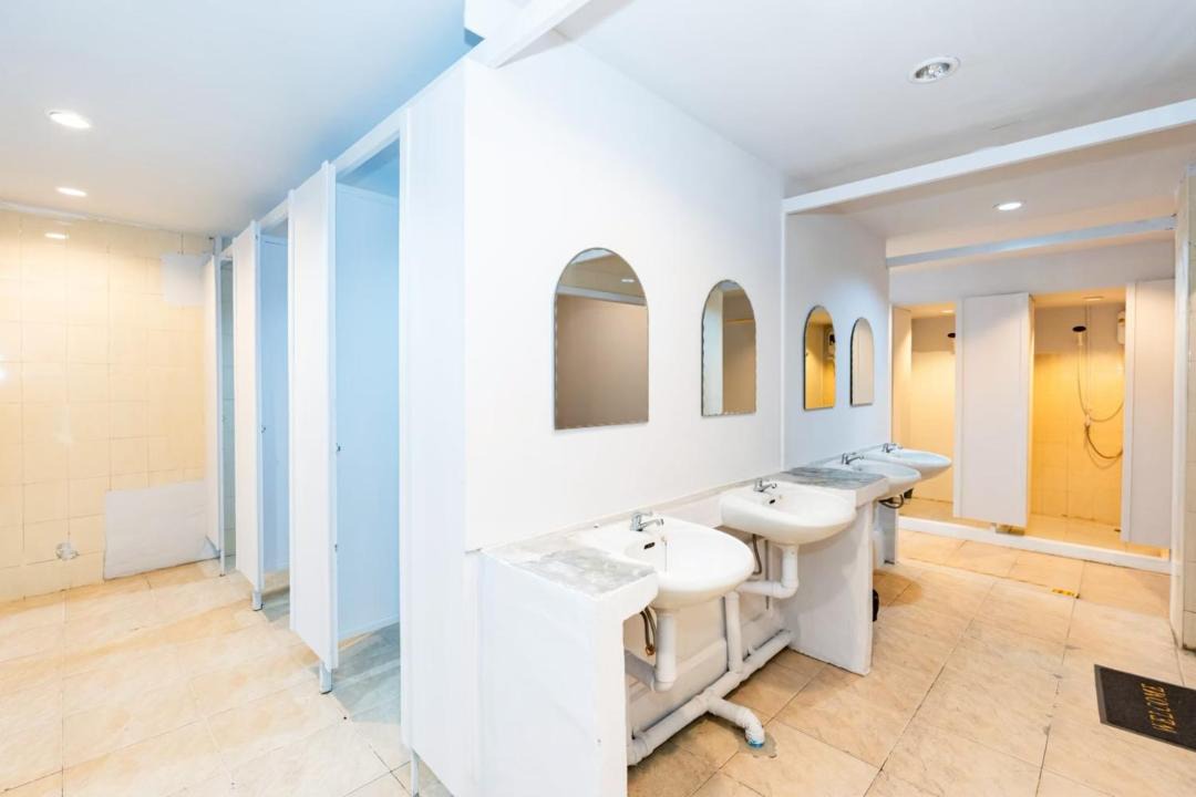 Photo of Others in Talat Yot