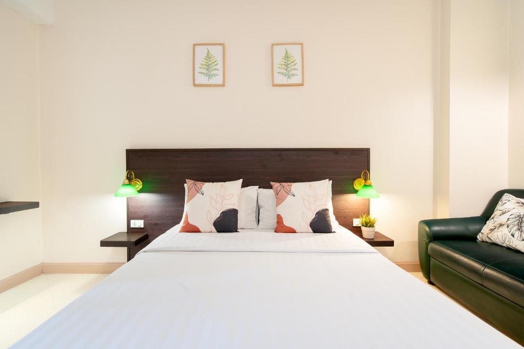 Photo of Bedroom in Khanna Yao