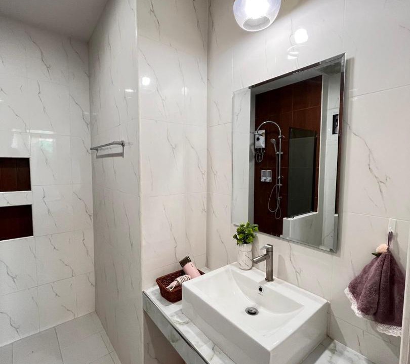 Photo of Bathroom in Pong