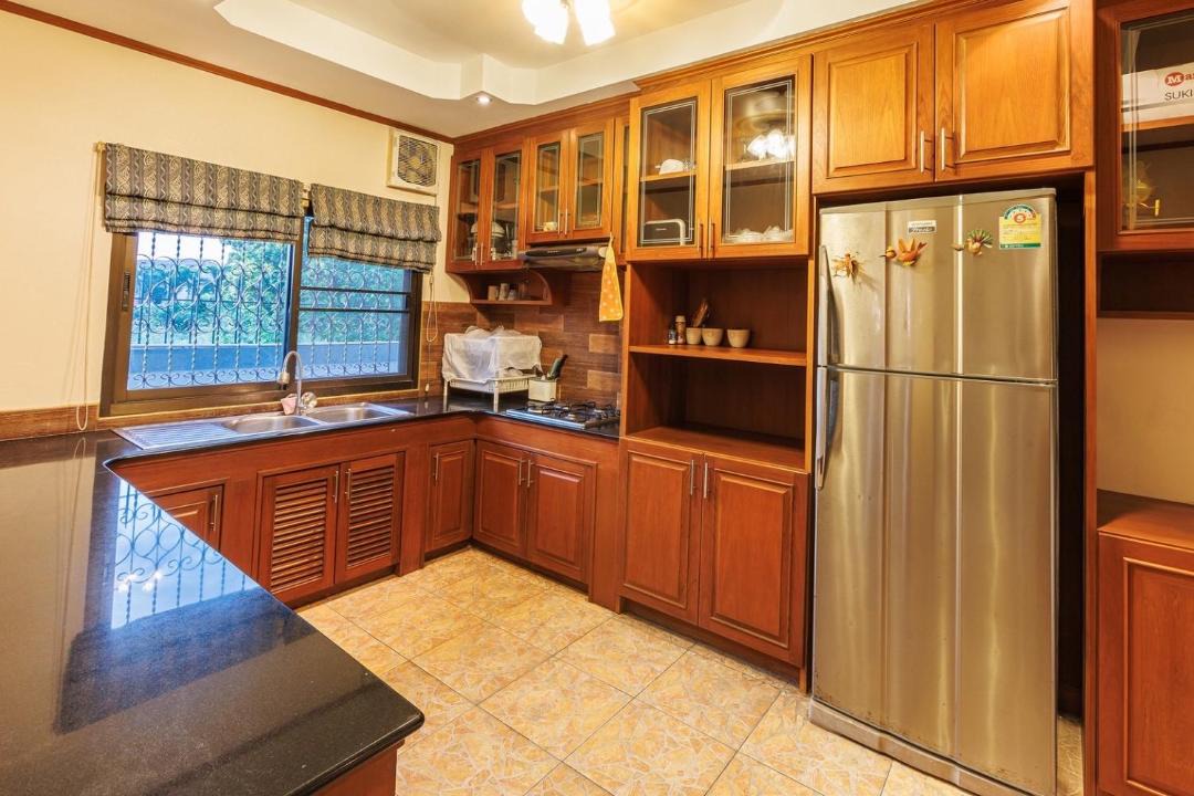 Photo of Kitchen in Pong