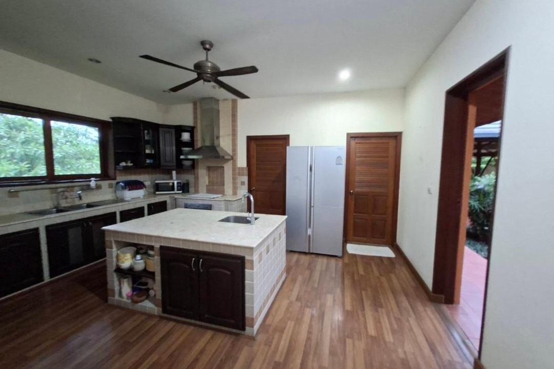 Photo of Kitchen in Pong
