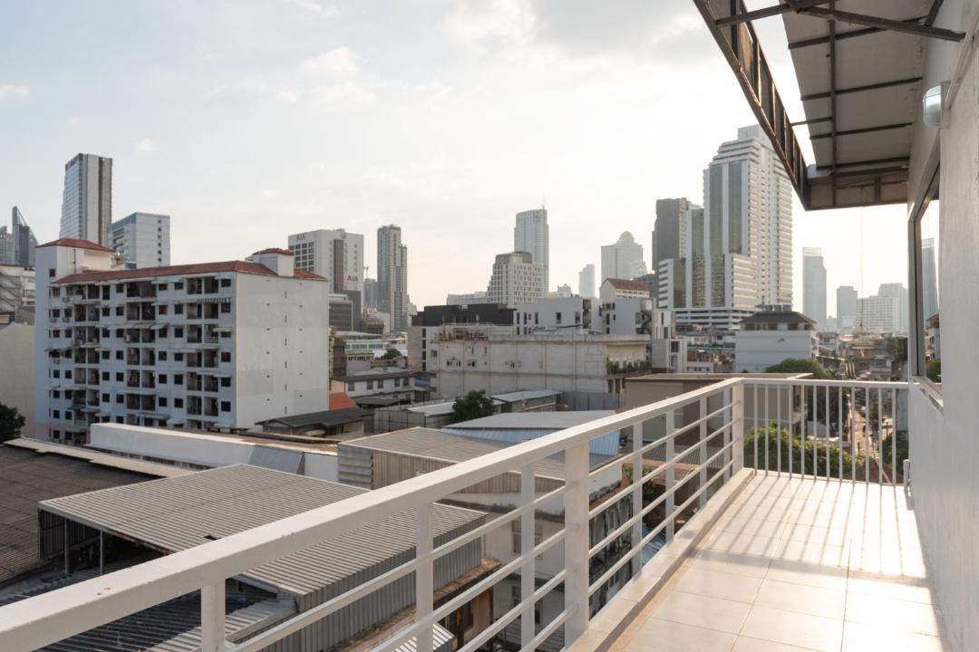 Photo of Others in Si Phraya