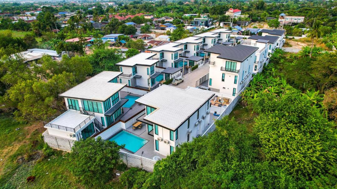 Photo of Buildings in Huai Yai
